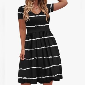 Black and white casual tee shirt dress